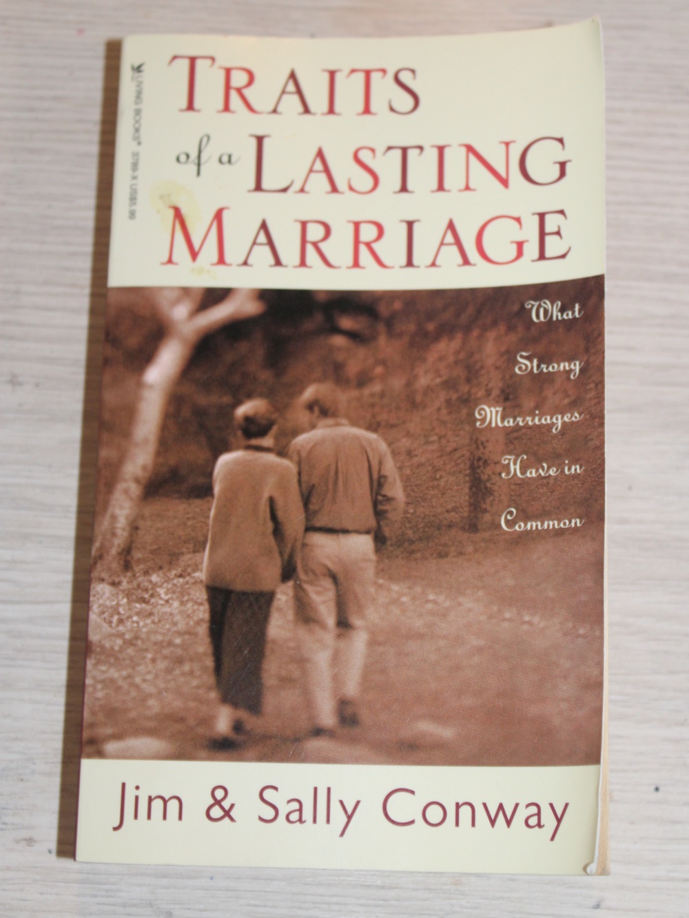 Traits of a Lasting Marriage by Jim & Sally Conway - Beige/Brown Cover